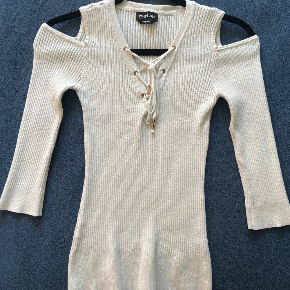 Bebe Off white Knit top